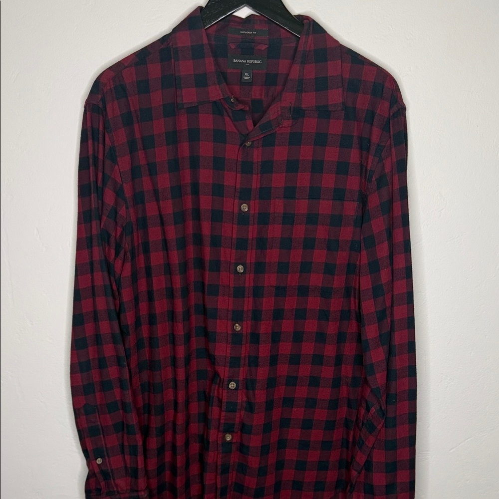Banana Republic Men's Red and Black Checkered Shirt